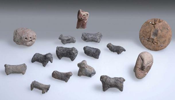 Figurines from the Early Bronze Age excavation site near modern Harish. (Clara Amit, Israel Antiquities Authority)