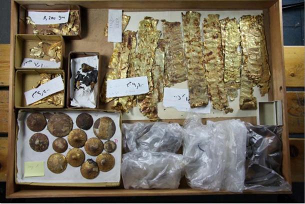 Fragments from a tomb: The embossed gold applications presumably served as decorative fittings for bow cases, quivers and bridles.