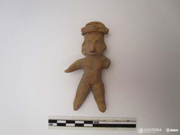 From both contexts, a collection of diverse materials has been recovered, some arranged as offerings. (María de Lourdes López Camacho/INAH)