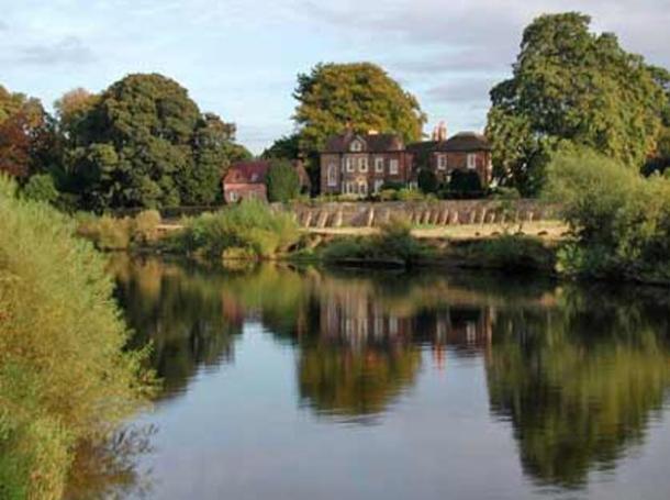 The view towards Fulford Hall in the village on the outskirts of York. (Paul Glazzard / geograph.org.uk (CC license))