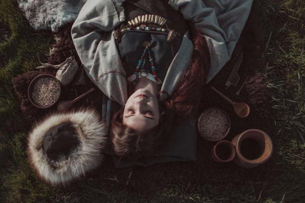 Funeral of a Viking - grave goods were buried with them for their journey and stay into the afterlife. (igorigorevich / Adobe)