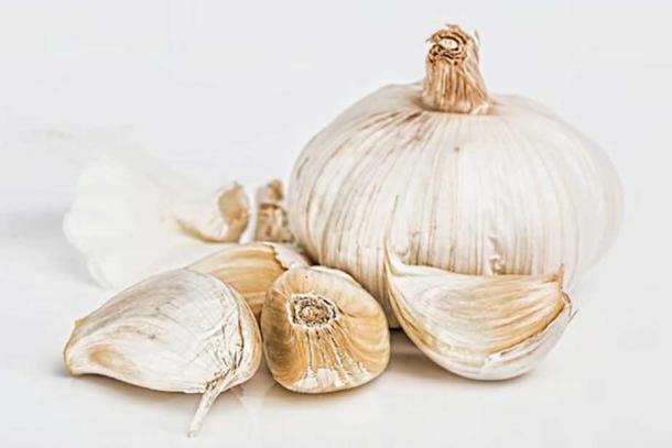 Garlic – this recipe includes lots of it! (CC0)
