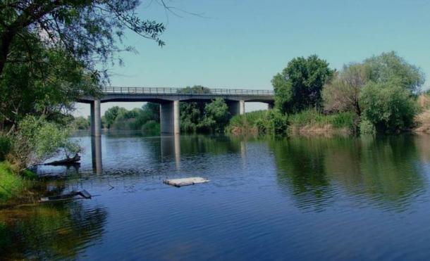 he Gediz River, Turkey, where the stone tool was found