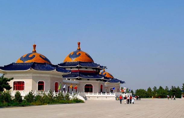 Genghis Khan Mausoleum near Ordos in Inner Mongolia. (Magnus Manske / CC BY-SA 3.0)