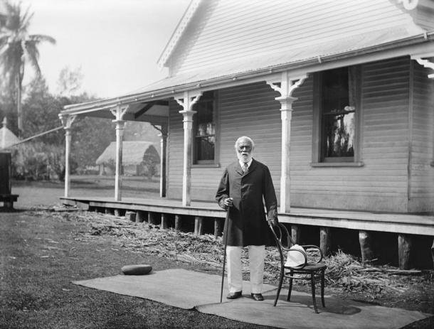 King George Tupou I of Tonga at the royal palace at Neiafu, 1884 AD. (Burton Brothers / Public domain)