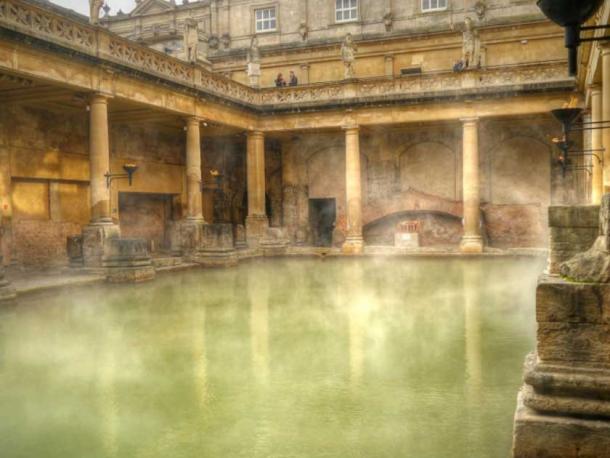 The Great Bath, en Roman Baths en Bath, Inglaterra, es una piscina con agua termal caliente y humeante. (David Dixon/CC BY-SA 2.0)
