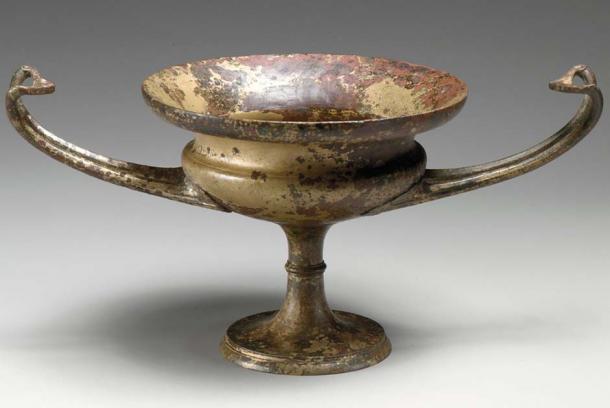Greek copper kylix drinking cup from the 3rd to 2nd century BC. The Greeks believed that using bronze or copper drinking cups had health benefits, imparting medicinal properties. Copper was also revered for its associations to Aphrodite, and thought to enhance beauty and passion. (Public domain)
