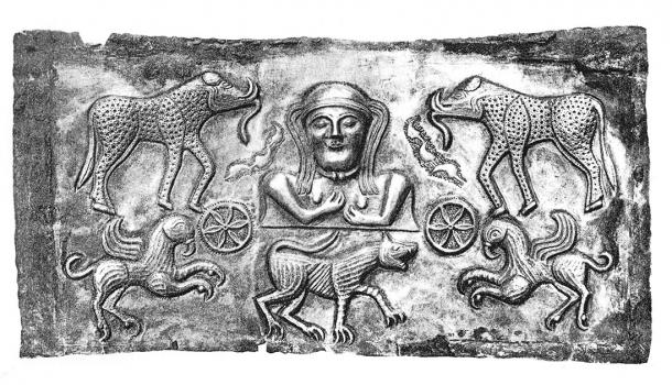 The ’God-Father’ (top) and ‘God-Mother’ (bottom) plates. (Author provided)