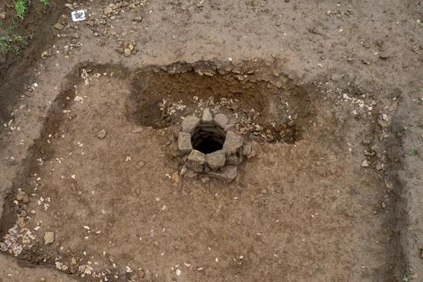 The HS2 diggers have found more than one well at the Roman village site at Blackgrounds, indicating just how big this ancient Roman trading center was. (HS2)
