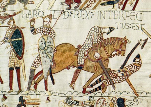 Harold Godwinson falls at Hastings. Harold was struck in the eye with an arrow (left), slain by a mounted Norman knight (right) or both. (Public Domain)