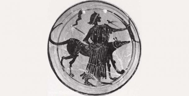 Hecate, depicted with a bow, twin torches and a dog on an attic black figure kylix. (Public domain)
