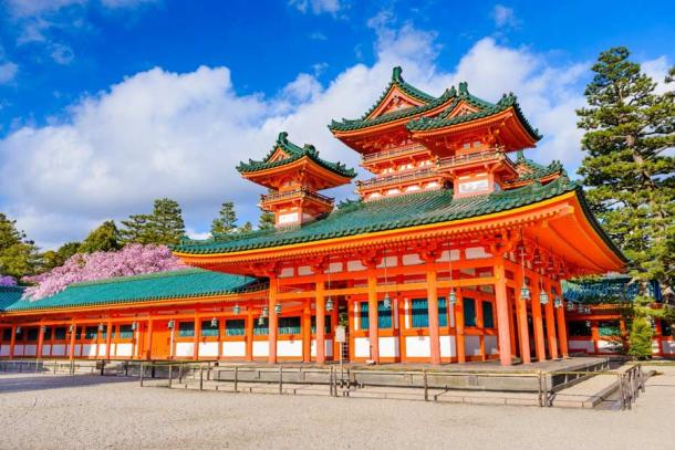 Heian Shrine in Kyoto is smaller scale replica of the imperial capital’s first imperial palace, which was built at the same time as the Tokaden royal pavilion remains recently discovered in the city. (SeanPavonePhoto / Adobe Stock)