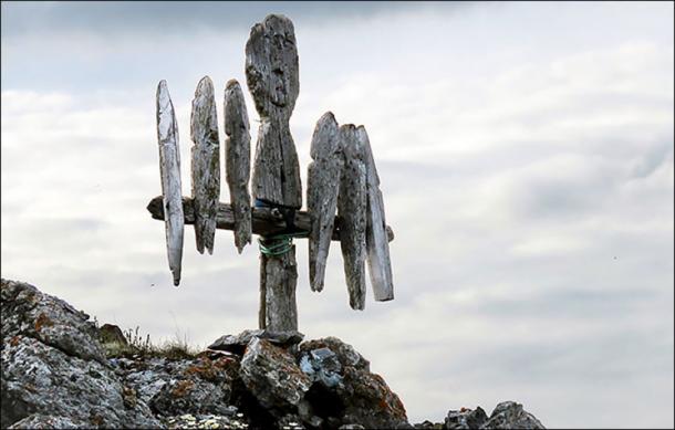 ‘Here Samoyeds drove for thousands of miles, to sacrifice a deer at the foot of the dwelling of the lord of the polar deserts’. Images: Ilya Buyanovsky