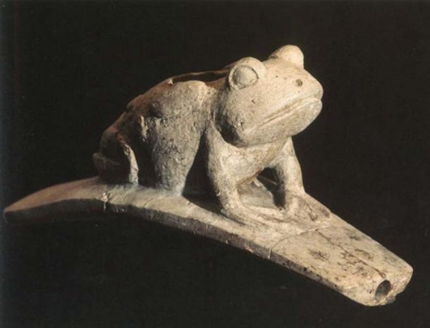 Hopewell Platform Frog Effigy Pipe. (Mike Ruggeri’s Adena and Hopewell Art) 