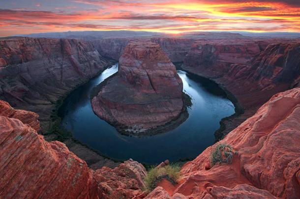 Image credit © “Horseshoe Bend Sunset” Loree Johnson.