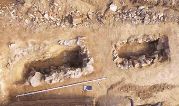 Most of the human remains and grave goods are gone, but this was a common ritual behavior at the time. (J.Bulas)