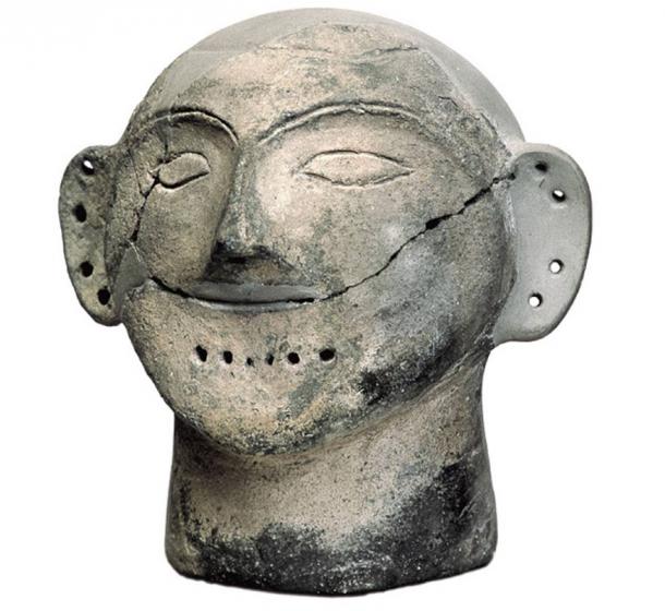 Human-sized clay head found at Varna necropolis. 