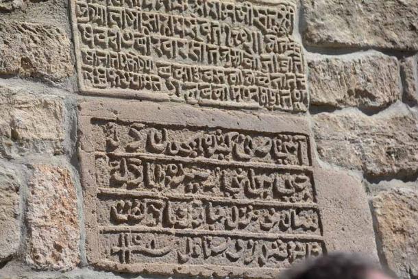 Inscriptions in Arabic and Indian on the Ateshgah Baku fire temple, located in the suburb of Surakhany, Baku, Azerbaijan. (ANAS Public Relations / CC BY-SA 3.0)