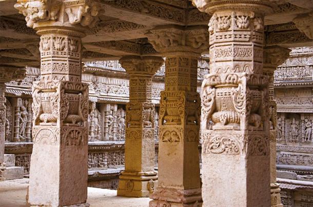 Intricately carved inner wall of Rani ki vav, Gujarat, India (RealityImages / Adobe Stock)