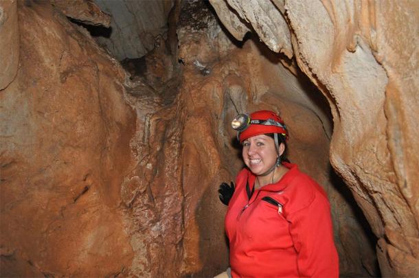 Kathleen Johnson está recolectando muestras de estalagmitas de cuevas en el norte de Laos para crear un registro paleoclima para el estudio. (Amy Ellsworth / Alerta Eureka)