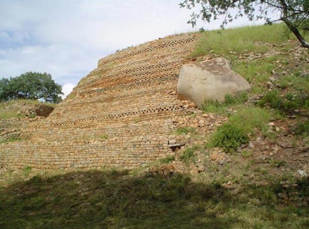 The Ancient Khami Ruins in Zimbabwe: the Capital of the Kingdom of Butua