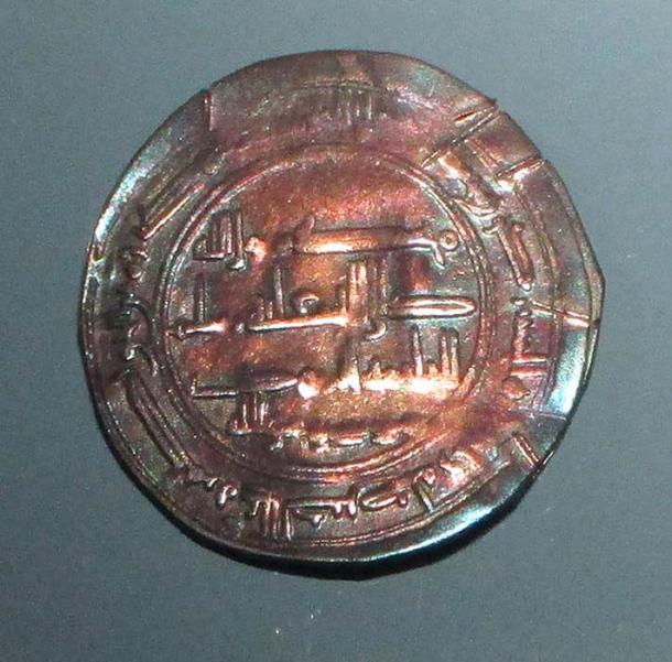 Khazar coin, the so called 'Moses coin', from the Spillings Hoard at Gotland Museum. (W.carter/CC BY SA 4.0)