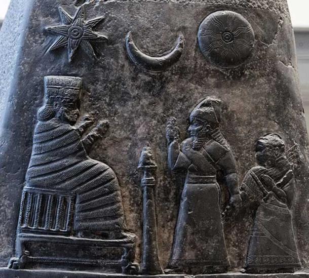 Kudurru (stele) of King Melishipak I (1186–1172 BC): the king presents his daughter to the goddess Nannaya. The crescent moon represents the god Sin, the sun the Shamash and the star the goddess Ishtar. Kassite period, taken to Susa in the 12th century BC as war booty. (Public Domain)