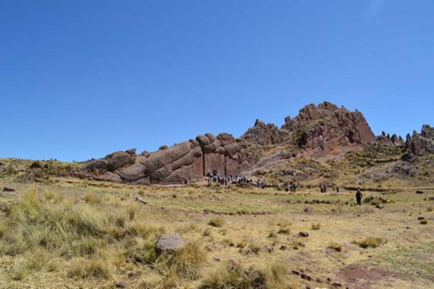 La Puerta de Hayu Marca from a distance