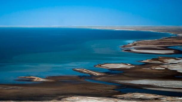 Kati Thanda – Lake Eyre full of water. 