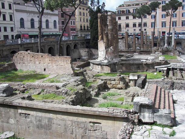 Largo di Torre Argentina in Rome. 