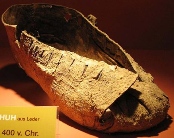 Leather shoes from the Hallstatt culture, 800-400 BC. Museum Hallstatt, Austria. (CC BY 2.5)