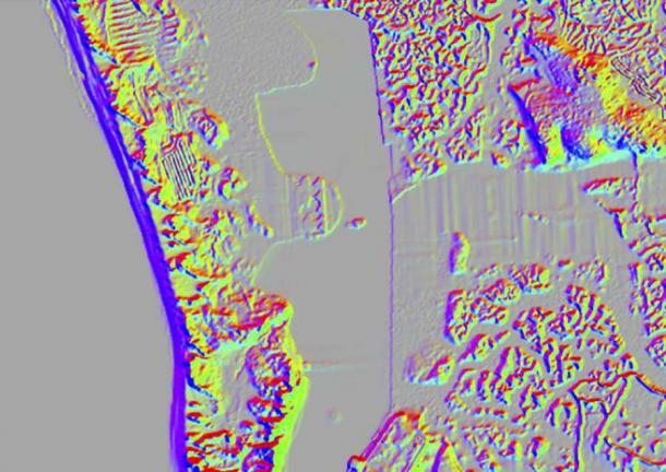 LiDAR image showing a rectangular structure submerged underwater which experts believe could be the Temple of Hercules Gaditanus. Source: University of Seville