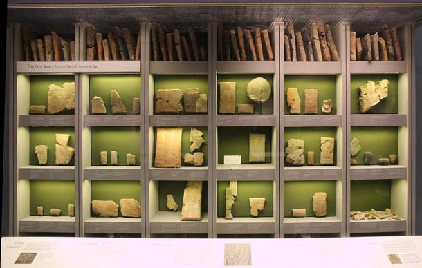 Biblioteca de Assurbanipal en exhibición en el Museo Británico de Londres (Gary Todd/CC0)