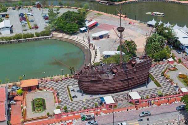 Like other famous lost shipwrecks, a replica of the Flor de Mar is on display near the site of its loss. The views of the city seen from the Taming Sari Tower. Malacca City, Malacca, Malaysia. (Marcin Konsek / CC BY SA 4.0)