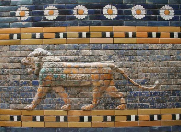 Lions lived all around most ancient Near East civilizations and they were revered as above by the Assyrians’ famous Ishtar Gate, where Ishtar is another name for the legendary Inanna goddess. The Guennol Lioness was present in Elam in real form and also for her attributes that were used for the ancient Leo lion zodiac form. (Einsamer Schütze / CC BY-SA 3.0)