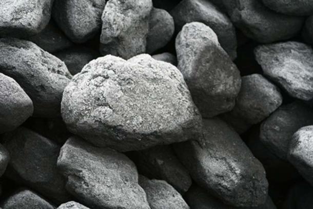 Lumps of coal. (Duncan Harris/CC BY SA 2.0)