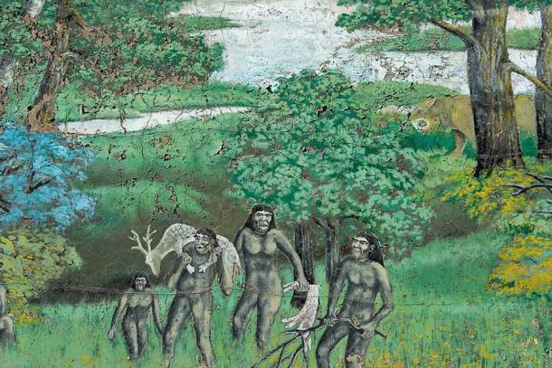 Mural depicting a Peking man hunting party at the Zhoukoudian Museum. (xiquinhosilva / CC BY 2.0)