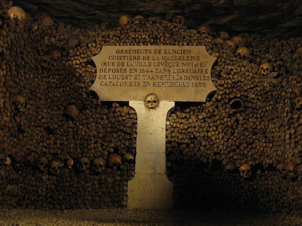 Bones from the former Magdeleine cemetery. Deposited in 1844 in the western ossuary (bone repository) and transferred to the catacombs in September 1859. 