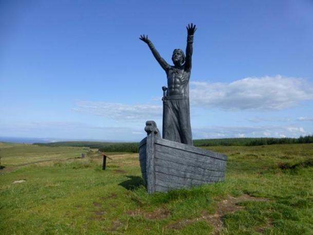 Manannán mac Lir sculpture by John Sutton at Gortmore, Magilligan, County Londonderry (2014).