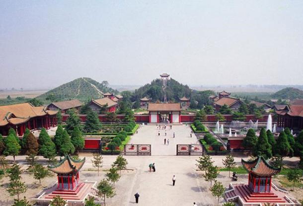Maoling village with ‘pyramid’ mausoleum mounds in the background. (visitourchina.com)
