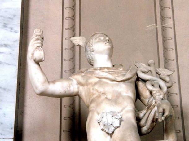 Statue en marbre de Mercure dans la collection du Vatican. La feuille de vigne est un ajout ultérieur. (CC BY-SA 3.0)