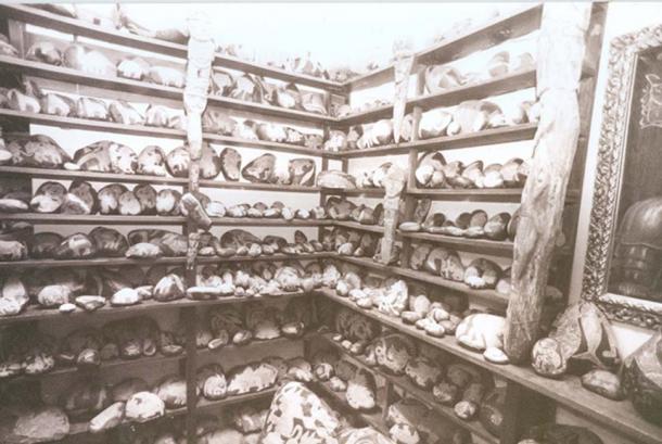 Masas de piedras grabadas en la colección del profesor Cabrera.