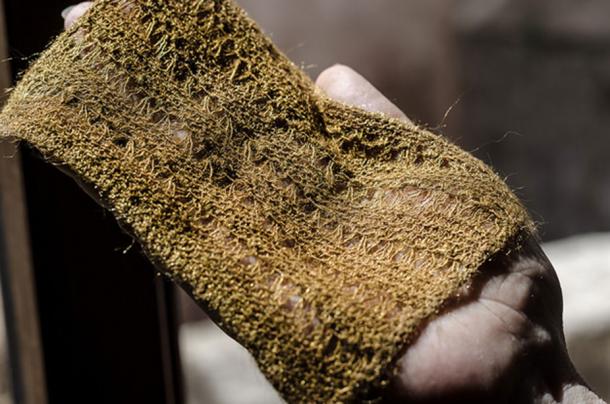 Material produced from sea silk by Chiara Vigo