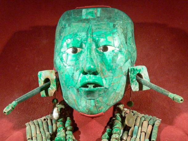 Máscara funeraria de jade del rey maya Pakal de Palenque (Pakal el Grande), siglo VII d.C., México (Wolfgang Sauber / CC by SA 3.0)
