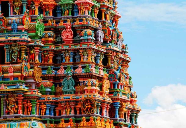 Details of the spectacular Meenakshi Amman Temple in Madurai