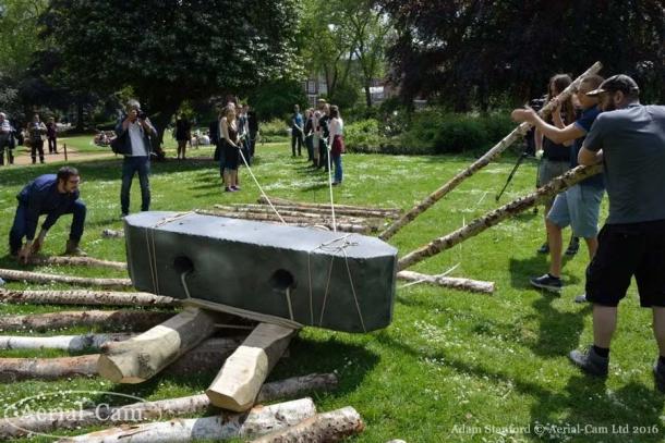 Megalithic builders or architects were obviously brilliant individuals but how to reconstruct what they saw and how they designed? Experimental archaeology in action. Recently, a group of students from University College London (UCL), in the United Kingdom, staged an archaeology experiment to learn how ancient peoples may have moved the stones of Stonehenge. (Adam Stanford / Aerial Cam)