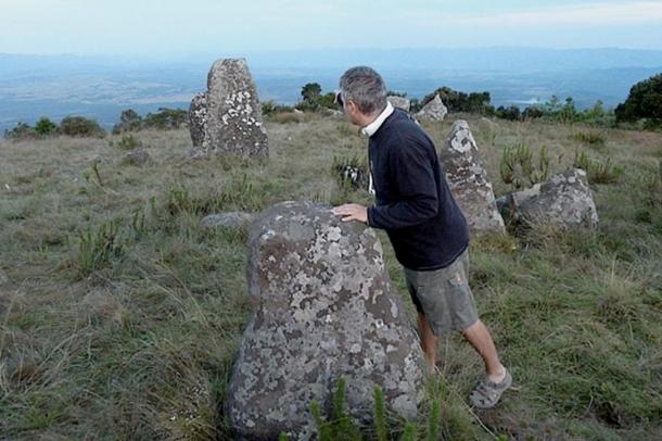 Michael Tellinger testing the sound acoustics of the site