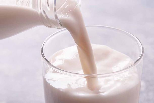 Milk. (Yingko / Adobe Stock)