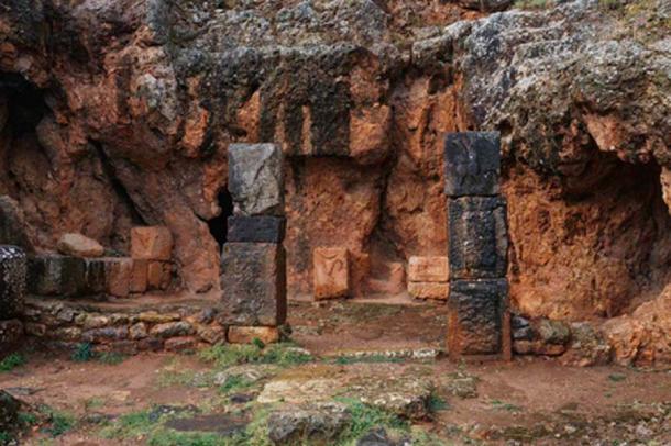 Mithra Temple in Tiddis (CC BY-SA 2.0)