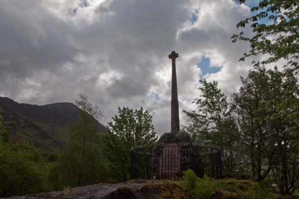Monument to commemorate the massacre of Glencoe, Glencoe Scotland.